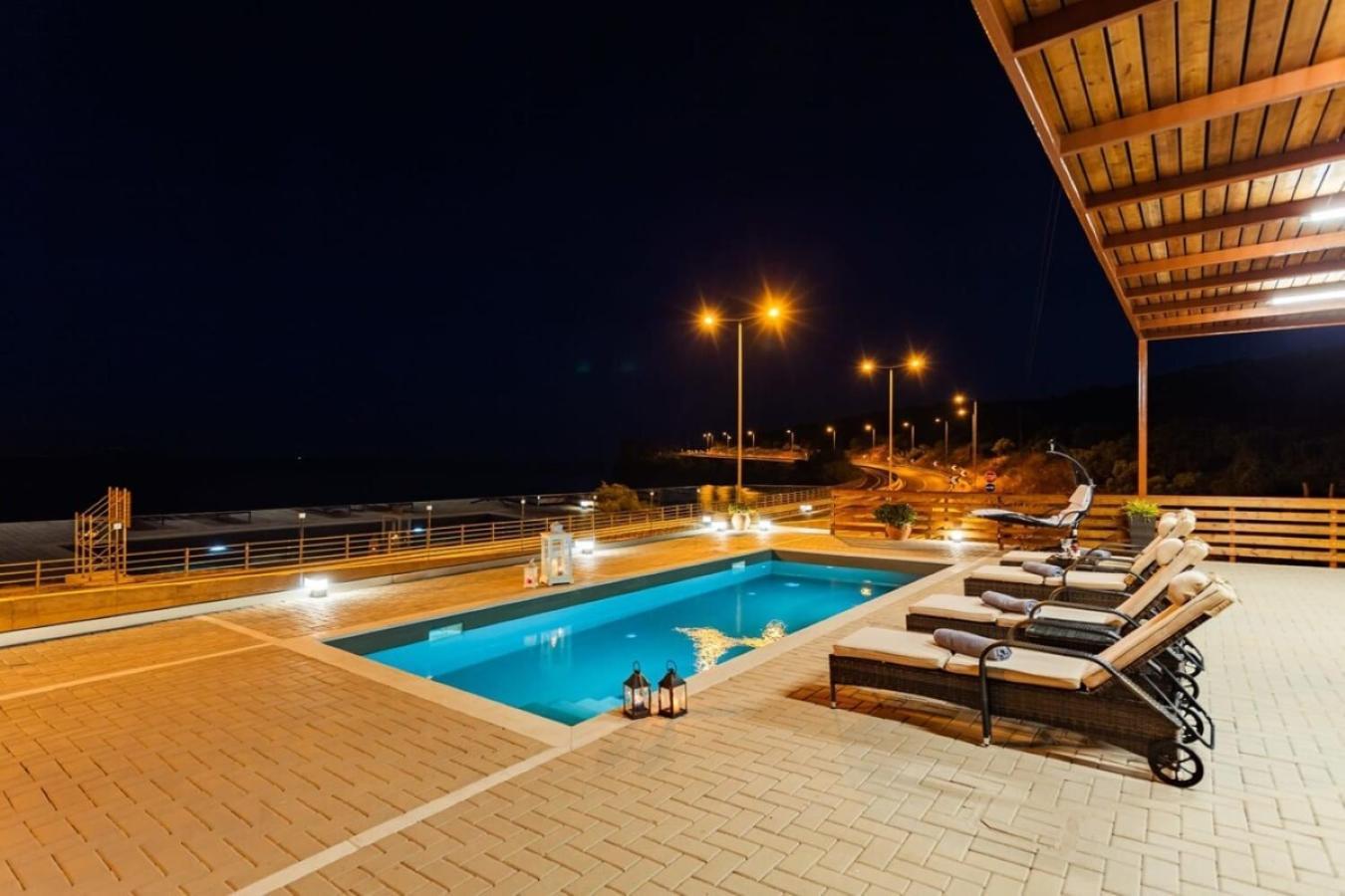 Seaside Summer Bliss - Aurora Luxury Pool Paradise Petalídhion Exteriér fotografie