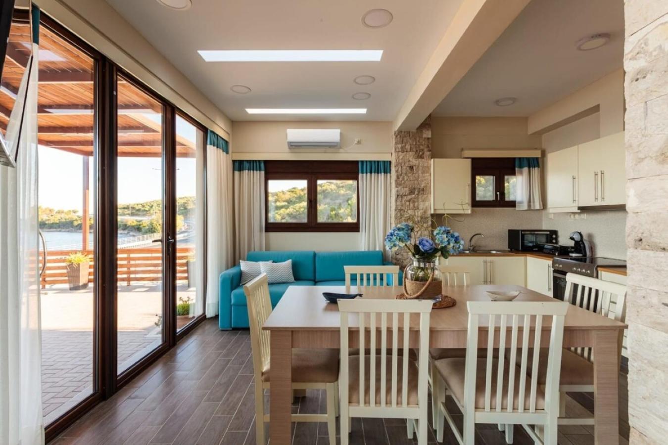 Seaside Summer Bliss - Aurora Luxury Pool Paradise Petalídhion Exteriér fotografie